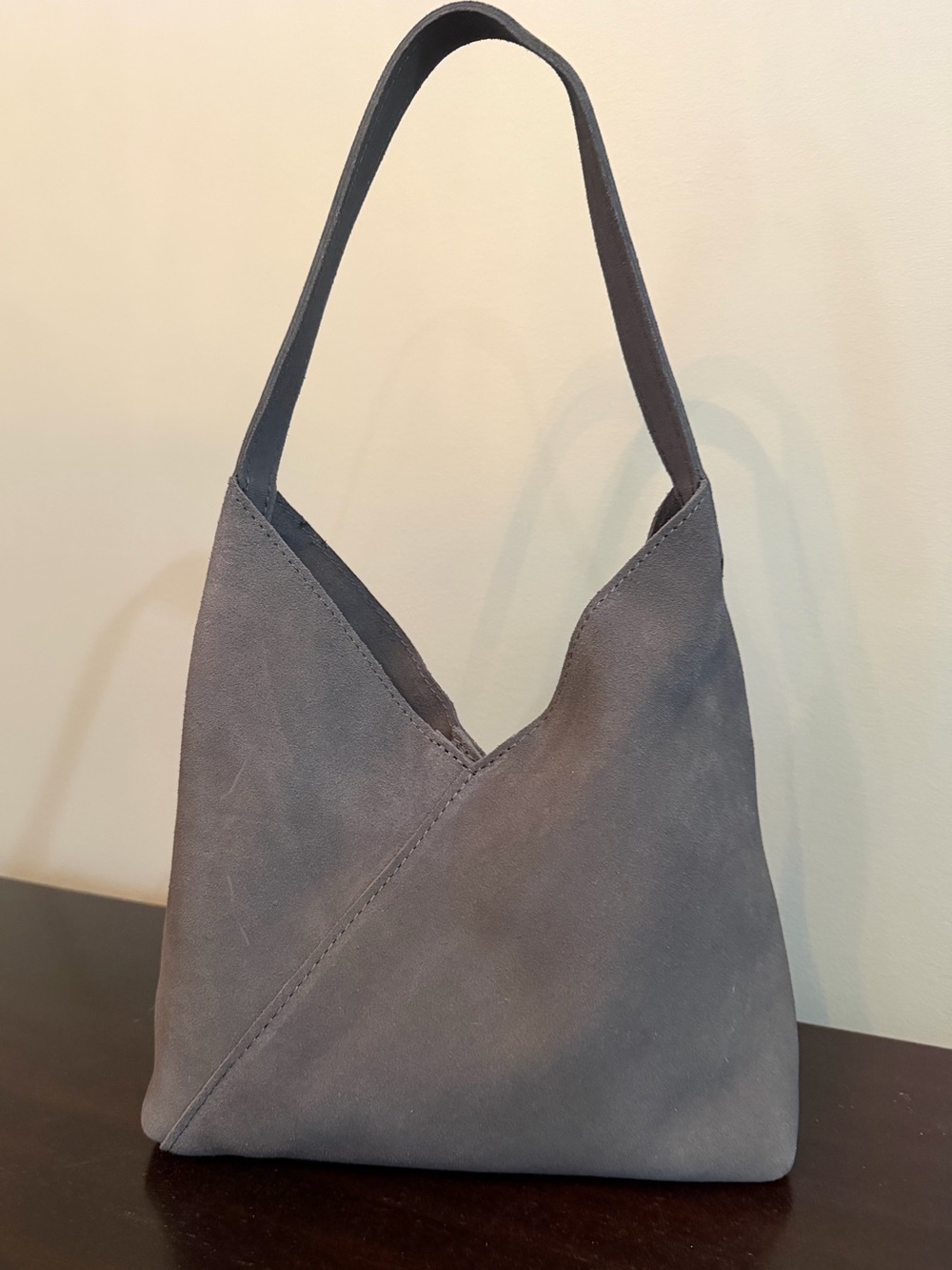 BNNU Portland Leather AP Suede/Nubuck Naomi shoulder bag in luxurious grey